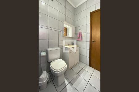 Casa à venda com 173m², 3 quartos e 1 vagaBanheiro 1