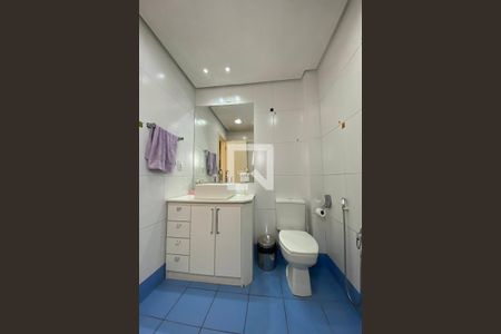 Casa à venda com 168m², 3 quartos e 2 vagasBanheiro