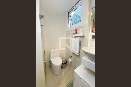 Casa à venda com 168m², 3 quartos e 2 vagasSuíte 2