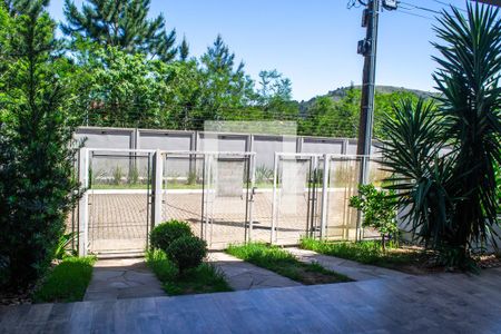 Casa de condomínio à venda com 240m², 4 quartos e 2 vagas Casa de condomínio à venda com 240m², 4 quartos e 2 vagasFachada