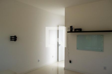 Casa de condomínio à venda com 240m², 4 quartos e 2 vagas Casa de condomínio à venda com 240m², 4 quartos e 2 vagasSuite 2