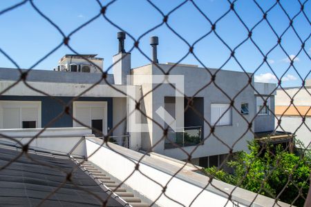 Casa de condomínio à venda com 240m², 4 quartos e 2 vagas Casa de condomínio à venda com 240m², 4 quartos e 2 vagasVista