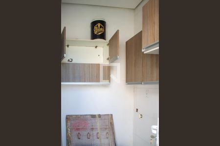 Casa de condomínio à venda com 240m², 4 quartos e 2 vagas Casa de condomínio à venda com 240m², 4 quartos e 2 vagasQuarto de serviço