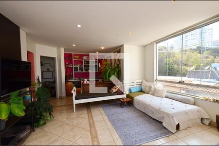 Apartamento à venda com 200m², 3 quartos e 2 vagasCobertura/ sala