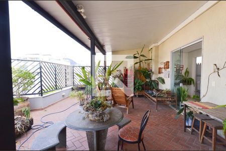 Apartamento à venda com 200m², 3 quartos e 2 vagasArea privativa