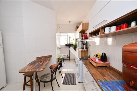 Apartamento à venda com 200m², 3 quartos e 2 vagasCozinha