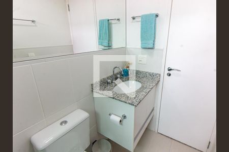 Apartamento à venda com 60m², 2 quartos e 1 vaga Apartamento à venda com 60m², 2 quartos e 1 vagaBanheiro