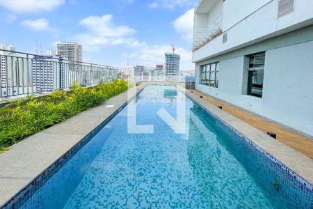 Studio para alugar com 25m², 1 quarto e sem vaga Studio para alugar com 25m², 1 quarto e sem vagaÁrea comum - Piscina