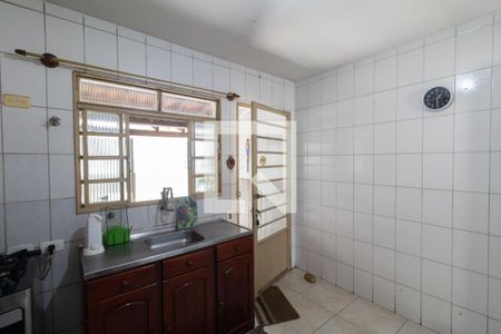 Casa à venda com 100m², 3 quartos e 2 vagas Casa à venda com 100m², 3 quartos e 2 vagasCozinha