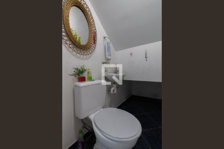 Casa à venda com 100m², 3 quartos e 2 vagas Casa à venda com 100m², 3 quartos e 2 vagasLavabo