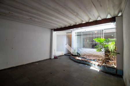 Casa à venda com 169m², 3 quartos e 2 vagasGaragem