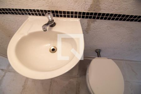 Casa à venda com 169m², 3 quartos e 2 vagasLavabo