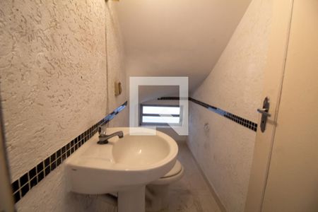 Casa à venda com 169m², 3 quartos e 2 vagasLavabo