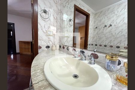 Apartamento à venda com 127m², 3 quartos e 2 vagasBanheiro da Suíte