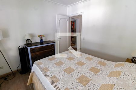 Casa à venda com 450m², 6 quartos e 8 vagas Casa à venda com 450m², 6 quartos e 8 vagasQuarto