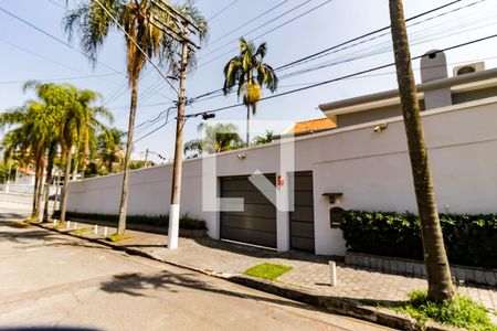 Casa à venda com 450m², 6 quartos e 8 vagas Casa à venda com 450m², 6 quartos e 8 vagasFachada 1 - vista
