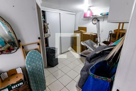 Casa à venda com 450m², 6 quartos e 8 vagas Casa à venda com 450m², 6 quartos e 8 vagasQuarto de Serviço 1