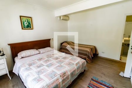 Casa à venda com 450m², 6 quartos e 8 vagas Casa à venda com 450m², 6 quartos e 8 vagasSuíte 1