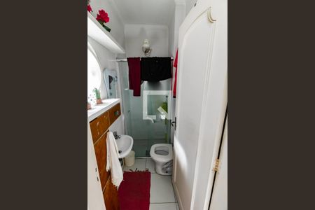 Casa à venda com 450m², 6 quartos e 8 vagas Casa à venda com 450m², 6 quartos e 8 vagasBanheiro de serviço 2