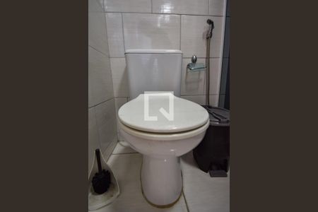 Casa de condomínio para alugar com 320m², 4 quartos e sem vagaBanheiro Social 2