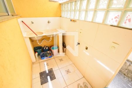 Casa de condomínio para alugar com 320m², 4 quartos e sem vagaÁrea de Serviço