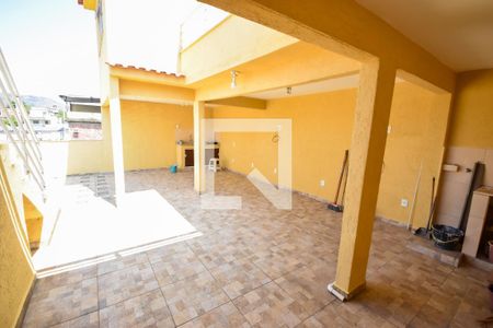 Casa de condomínio para alugar com 320m², 4 quartos e sem vagaTerraço