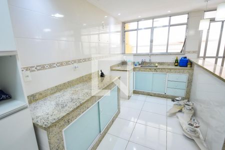 Casa de condomínio para alugar com 320m², 4 quartos e sem vagaCozinha