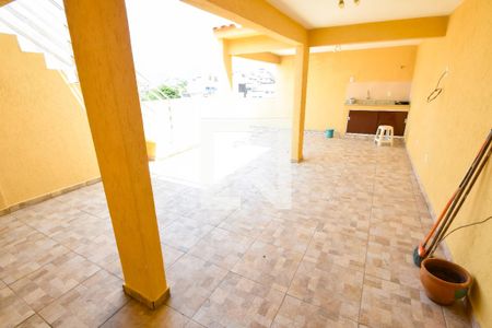 Casa de condomínio para alugar com 320m², 4 quartos e sem vagaTerraço