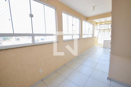 Casa de condomínio para alugar com 320m², 4 quartos e sem vagaHall social