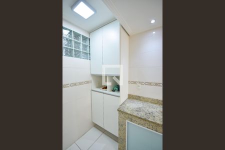 Casa de condomínio para alugar com 320m², 4 quartos e sem vagaCozinha - Armários