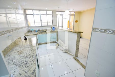 Casa de condomínio para alugar com 320m², 4 quartos e sem vagaCozinha