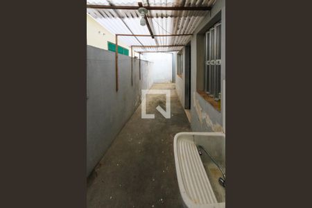 Casa à venda com 300m², 4 quartos e 6 vagas Casa à venda com 300m², 4 quartos e 6 vagasCorredor