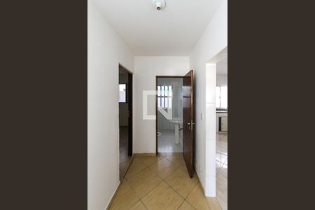 Corredor de casa à venda com 4 quartos, 300m² em Vila Ema, São Paulo