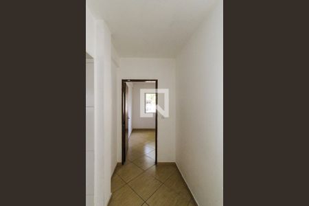 Corredor de casa à venda com 4 quartos, 300m² em Vila Ema, São Paulo