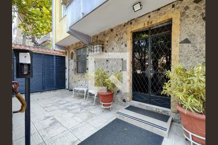 Apartamento à venda com 78m², 3 quartos e sem vaga Apartamento à venda com 78m², 3 quartos e sem vagaFachada e portaria