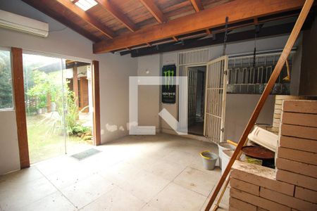 Casa para alugar com 320m², 4 quartos e 4 vagas Casa para alugar com 320m², 4 quartos e 4 vagasVaranda