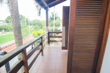 Casa para alugar com 320m², 4 quartos e 4 vagas Casa para alugar com 320m², 4 quartos e 4 vagasSacada da suíte