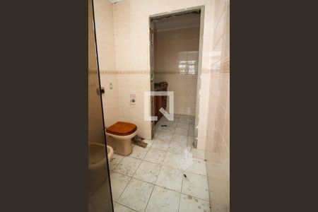 Casa para alugar com 320m², 4 quartos e 4 vagas Casa para alugar com 320m², 4 quartos e 4 vagasBanheiro Social