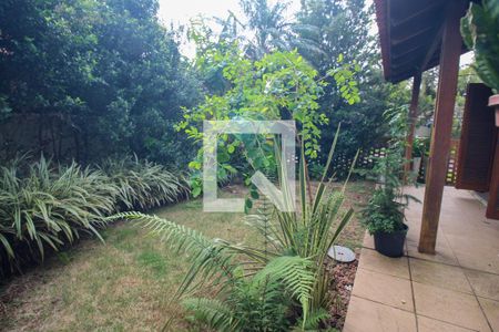 Casa para alugar com 320m², 4 quartos e 4 vagas Casa para alugar com 320m², 4 quartos e 4 vagasQuintal