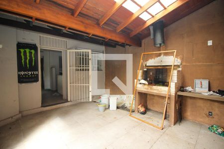 Casa para alugar com 320m², 4 quartos e 4 vagas Casa para alugar com 320m², 4 quartos e 4 vagasVaranda