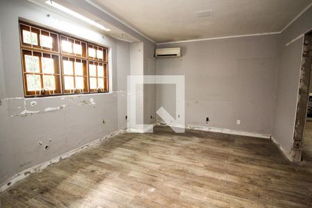 Casa para alugar com 320m², 4 quartos e 4 vagas Casa para alugar com 320m², 4 quartos e 4 vagasCozinha