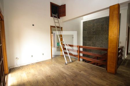 Casa para alugar com 320m², 4 quartos e 4 vagas Casa para alugar com 320m², 4 quartos e 4 vagasSala 3