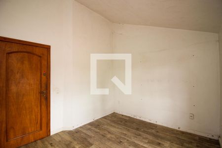 Casa para alugar com 320m², 4 quartos e 4 vagas Casa para alugar com 320m², 4 quartos e 4 vagasQuarto 2