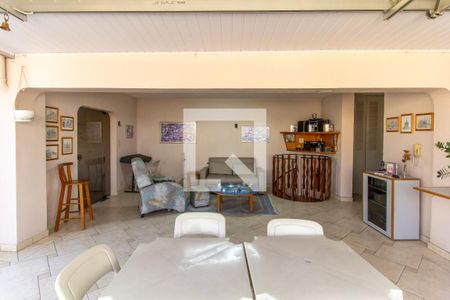 Apartamento à venda com 250m², 4 quartos e 3 vagasSalão