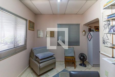 Apartamento à venda com 250m², 4 quartos e 3 vagasEscritório