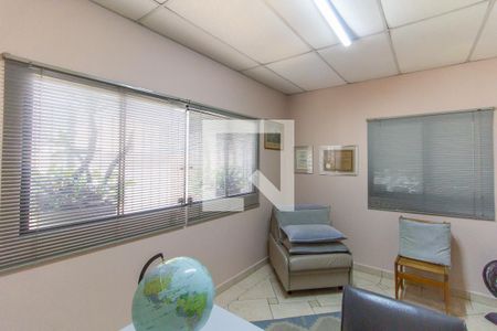 Apartamento à venda com 250m², 4 quartos e 3 vagasEscritório