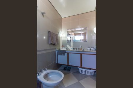 Apartamento à venda com 250m², 4 quartos e 3 vagasBanheiro da Suíte