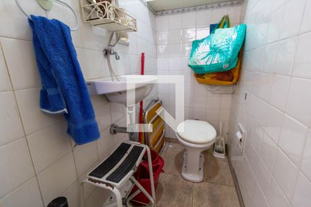 Apartamento à venda com 92m², 2 quartos e sem vaga Apartamento à venda com 92m², 2 quartos e sem vagaBanheiro de Serviço