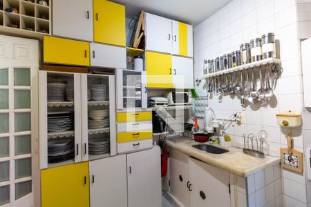 Apartamento à venda com 92m², 2 quartos e sem vaga Apartamento à venda com 92m², 2 quartos e sem vagaCozinha