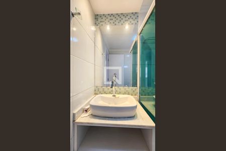 Apartamento para alugar com 72m², 3 quartos e 2 vagas Apartamento para alugar com 72m², 3 quartos e 2 vagasBanheiro